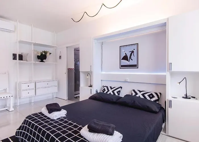 2 Bedroom Stunning In * רומא